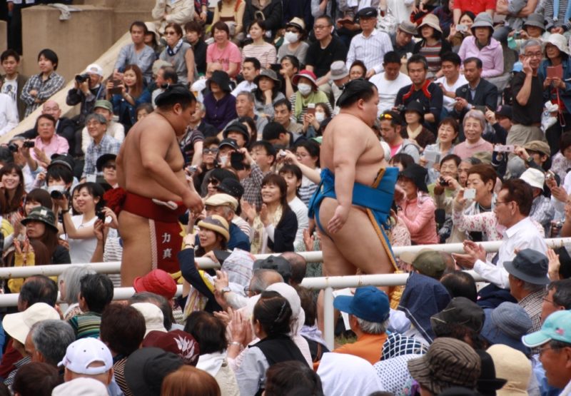 Sumo, tournoi de sumo Yasukuni Jinja, Tokyo, visiter tokyo, cuture japonaise, vivre a tokyo, expatriation tokyo, sumo japon