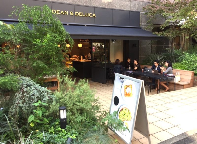Le café Dean&Delucca à Azabu Juban, Vie à Tokyo