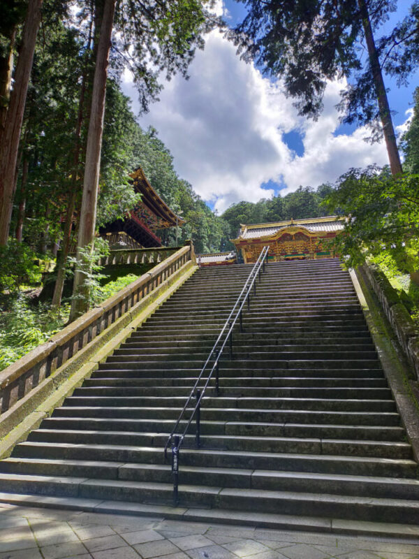 escalier temple Taiyuin Nikko