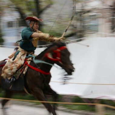 yabusame, japon, tir à l'arc à cheval, vivre a tokyo, culture japonaise, expatriation tokyo, visiter tokyo, français à tokyo