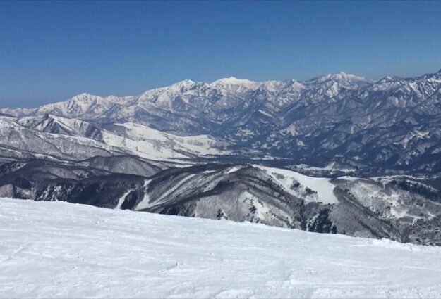 La station d'Hakuba, Skier au Japon