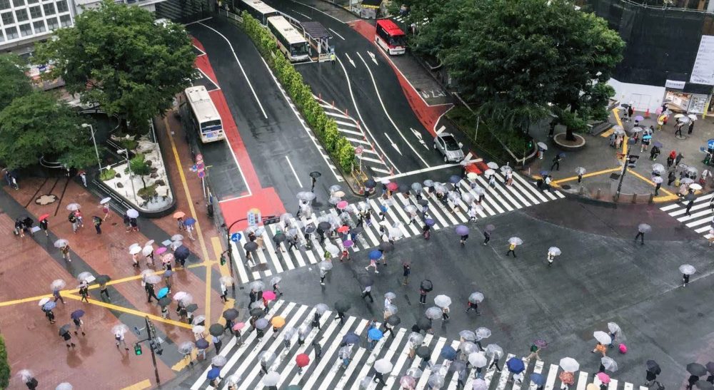 shibuya crossing saison des pluies tokyo, expatriation tokyo, visiter tokyo, vivre a tokyo