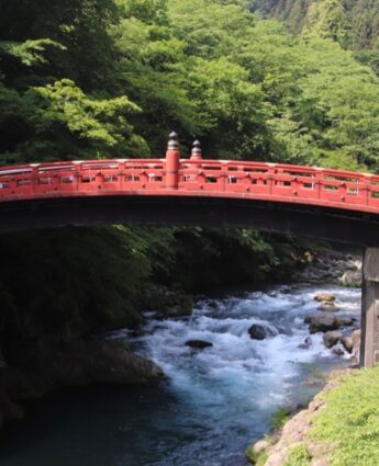 Nikko, pont rouge, vivre a tokyo, expatriation a tokyo, visiter le japon