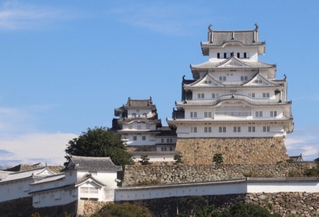 château d'himeji, vivre a tokyo, visiter le japon, expatriation a tokyo, visiter Himeji