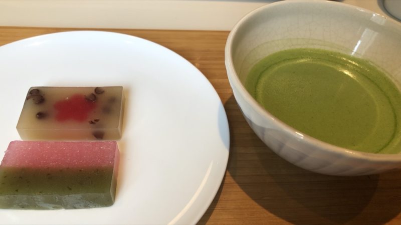 thé et wagashi, vivre a tokyo, cuisine japonaise, visiter tokyo