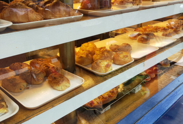 vitrine de boulangerie à Tokyo